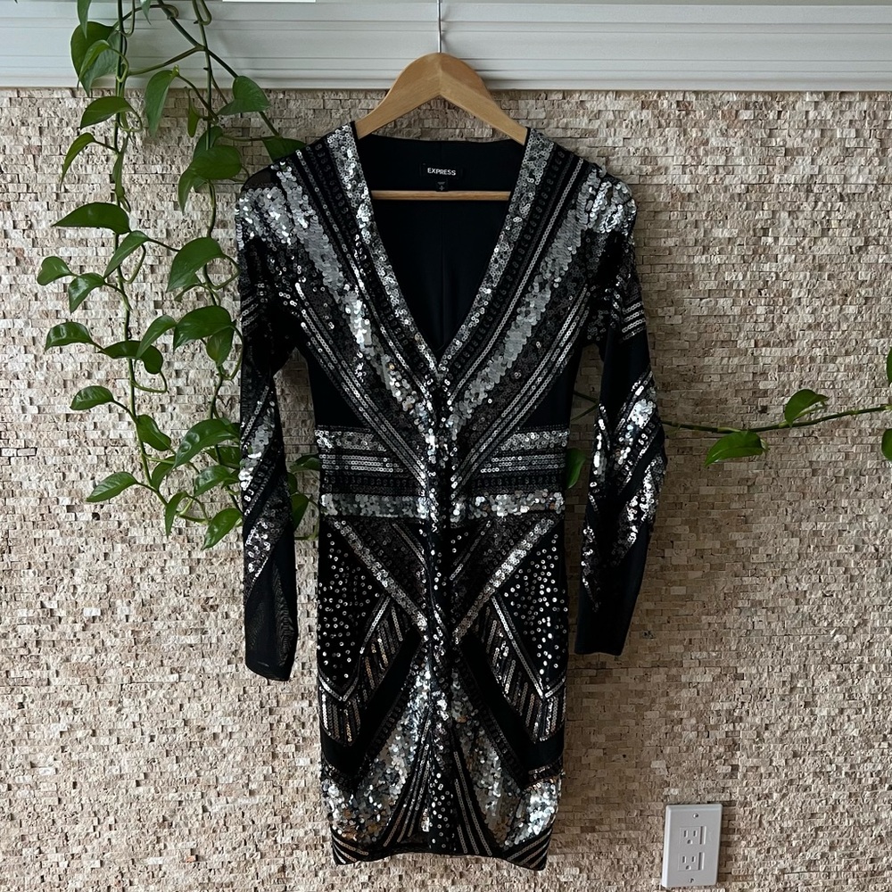 Black And Silver Patterned Sequin Mini Dress - image 4
